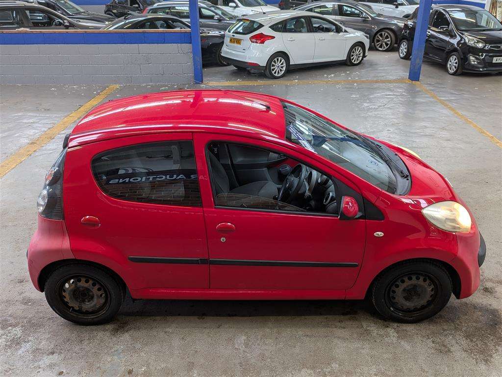 <p>2006 CITROEN C1 RHYTHM</p>