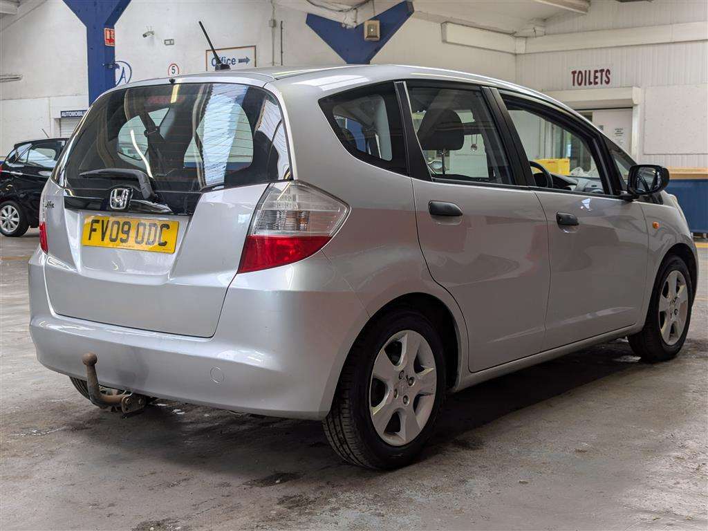 <p>2009 HONDA JAZZ I-VTEC SE</p>