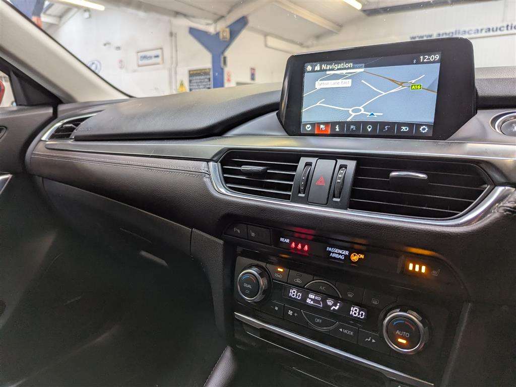 <p>2015 MAZDA 6 SPORT NAV D</p>