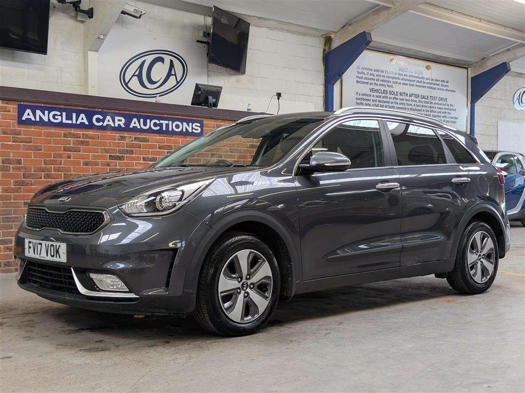 <p>2017 KIA NIRO 2 S-A</p>