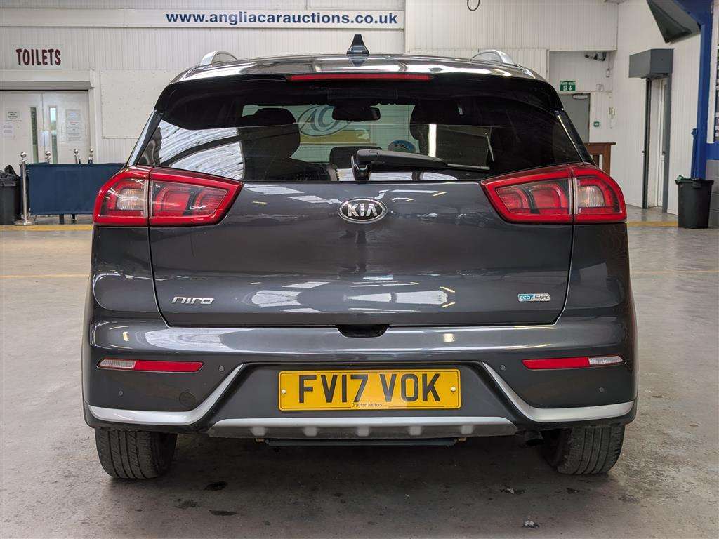 <p>2017 KIA NIRO 2 S-A</p>