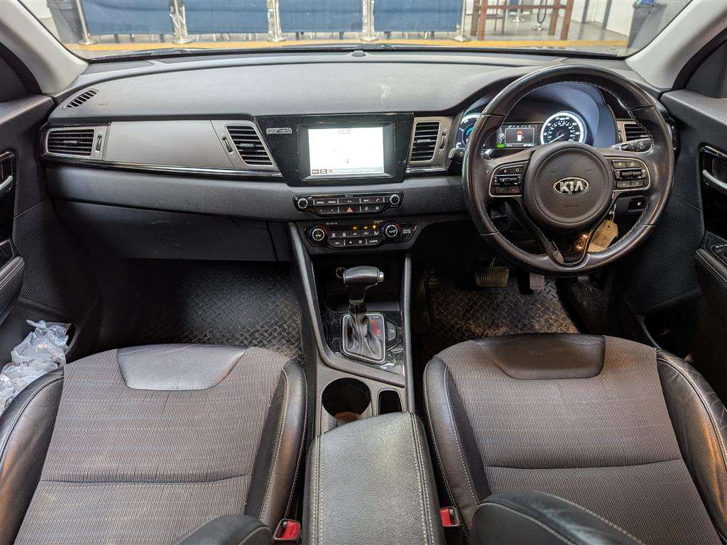 <p>2017 KIA NIRO 2 S-A</p>