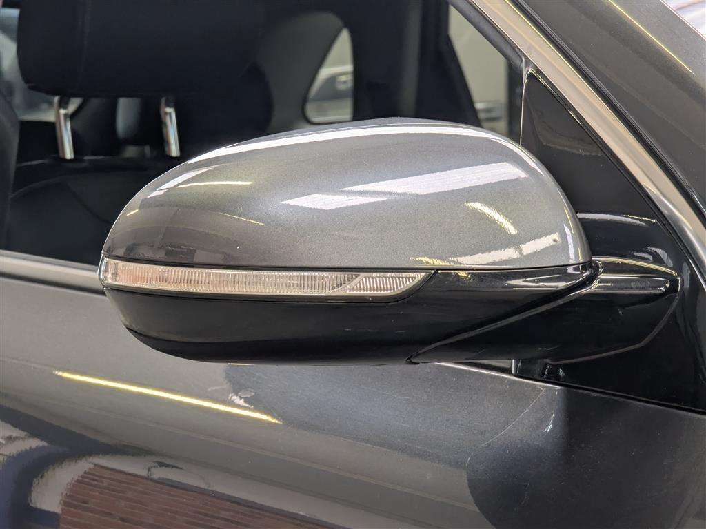 <p>2017 KIA NIRO 2 S-A</p>