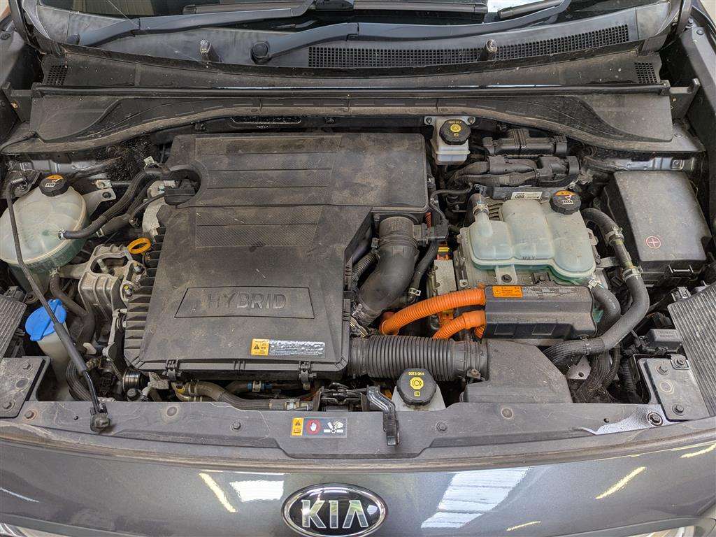 <p>2017 KIA NIRO 2 S-A</p>