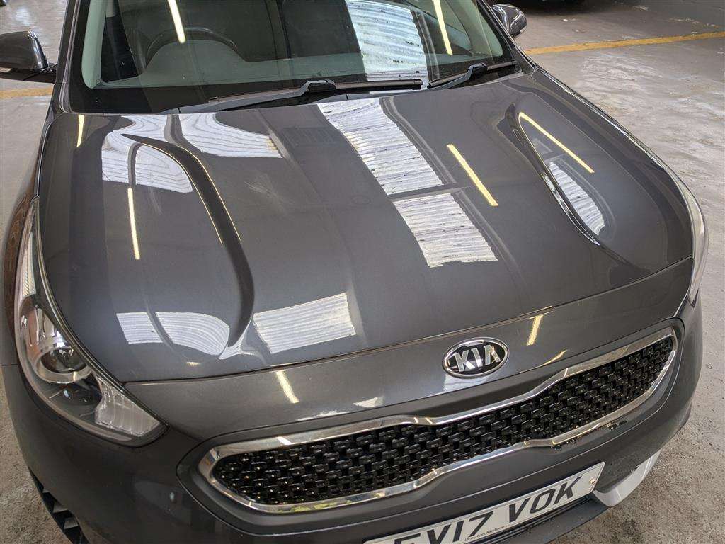 <p>2017 KIA NIRO 2 S-A</p>