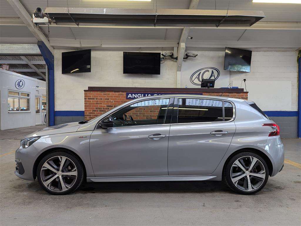 <p>2017 PEUGEOT 308 GT LINE S/S AUTO</p>