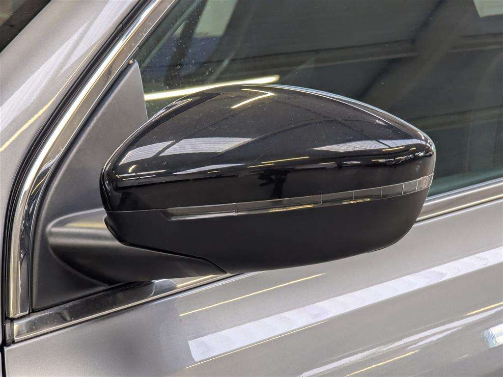 <p>2017 PEUGEOT 308 GT LINE S/S AUTO</p>