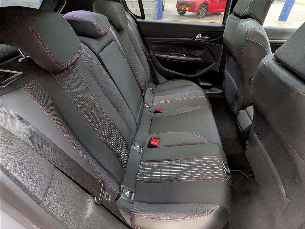 <p>2017 PEUGEOT 308 GT LINE S/S AUTO</p>