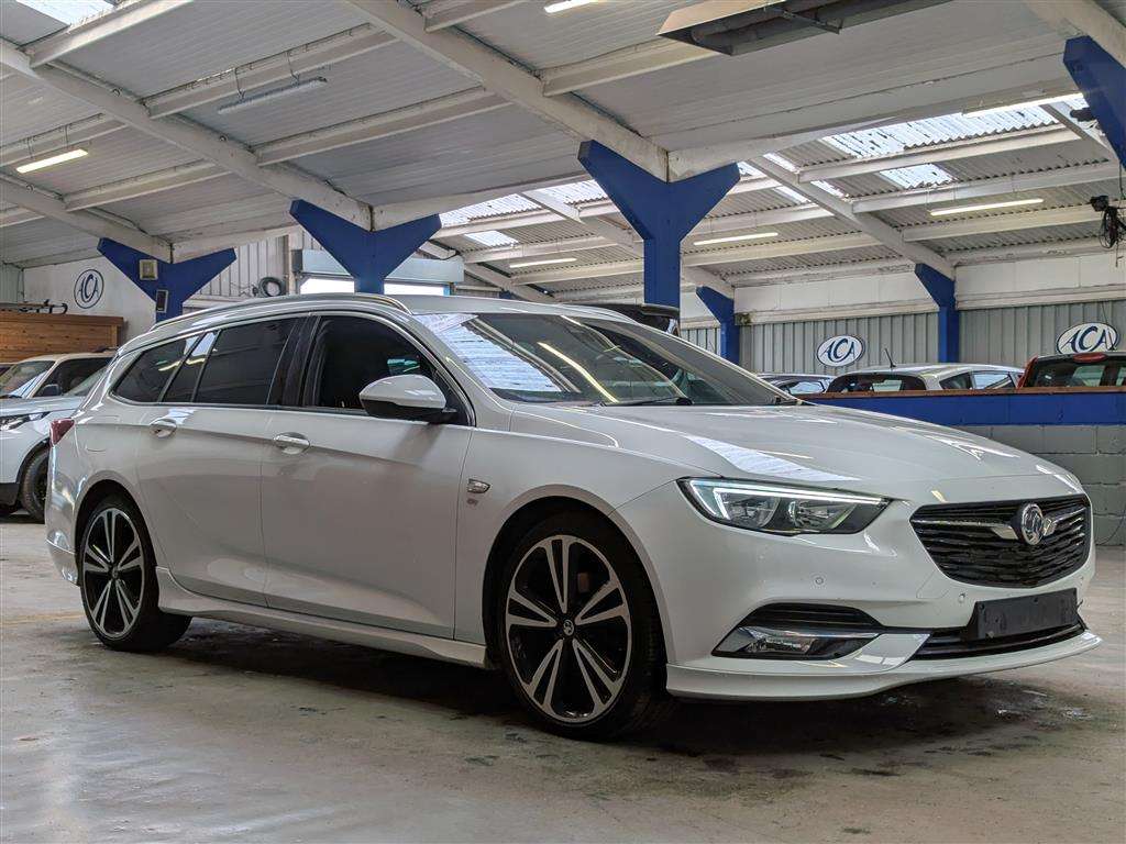 <p>2018 VAUXHALL INSIGNIA SRI VX-LINE NAV</p>