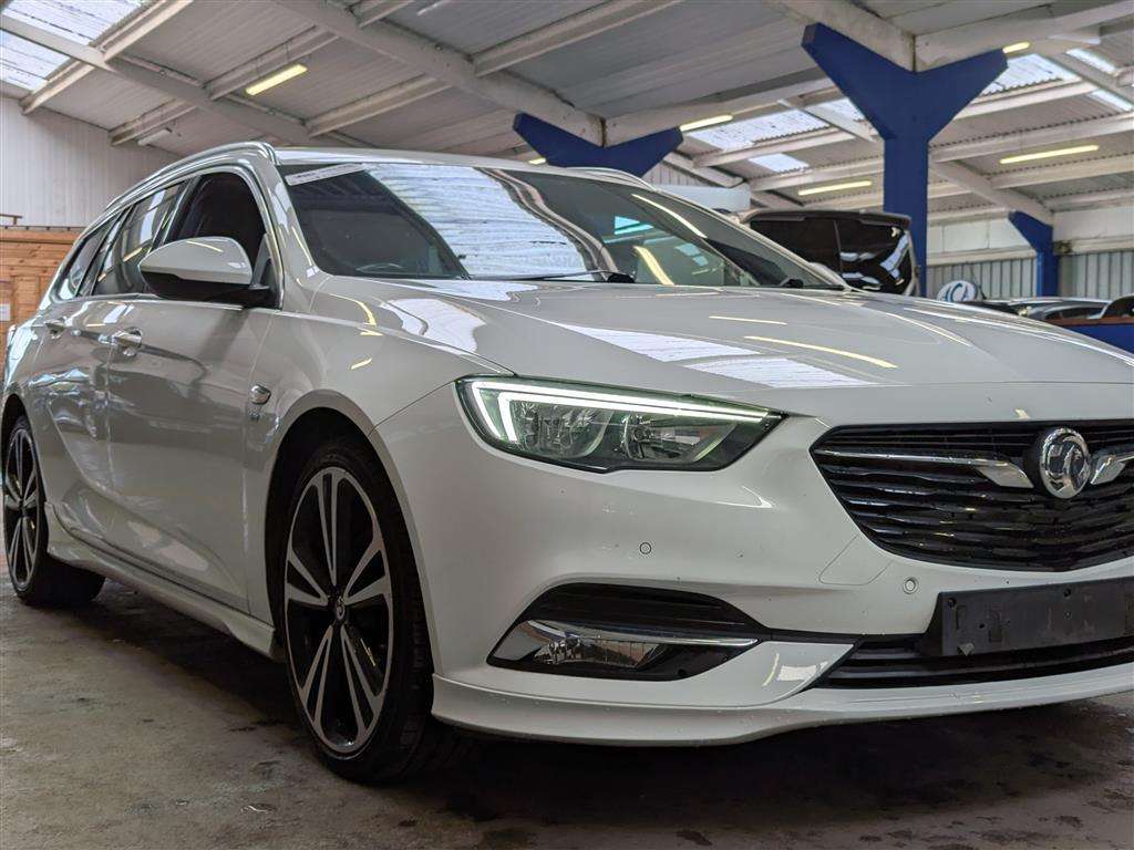 <p>2018 VAUXHALL INSIGNIA SRI VX-LINE NAV</p>