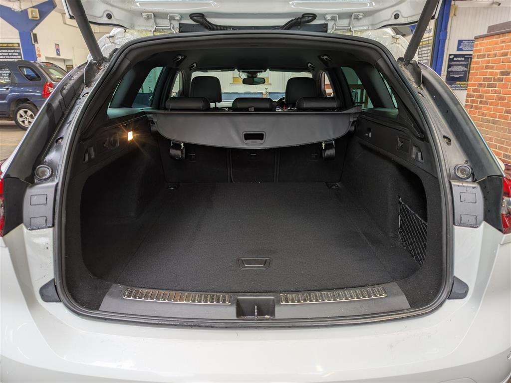 <p>2018 VAUXHALL INSIGNIA SRI VX-LINE NAV</p>