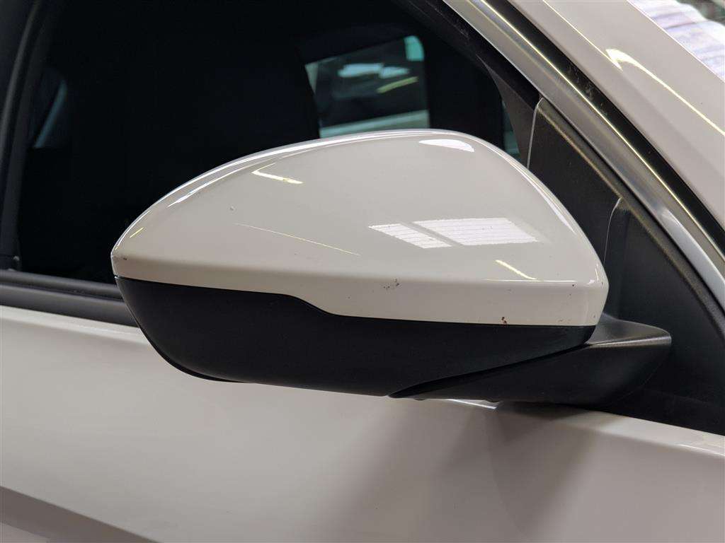 <p>2018 VAUXHALL INSIGNIA SRI VX-LINE NAV</p>