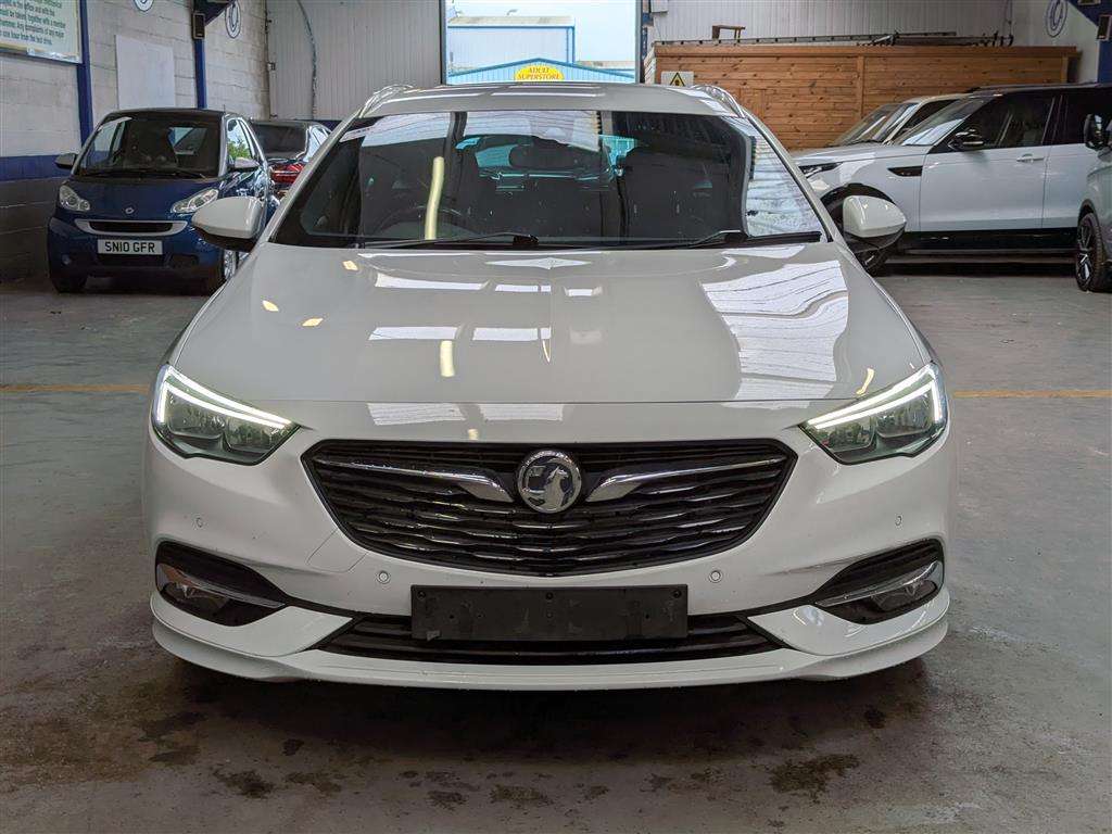 <p>2018 VAUXHALL INSIGNIA SRI VX-LINE NAV</p>