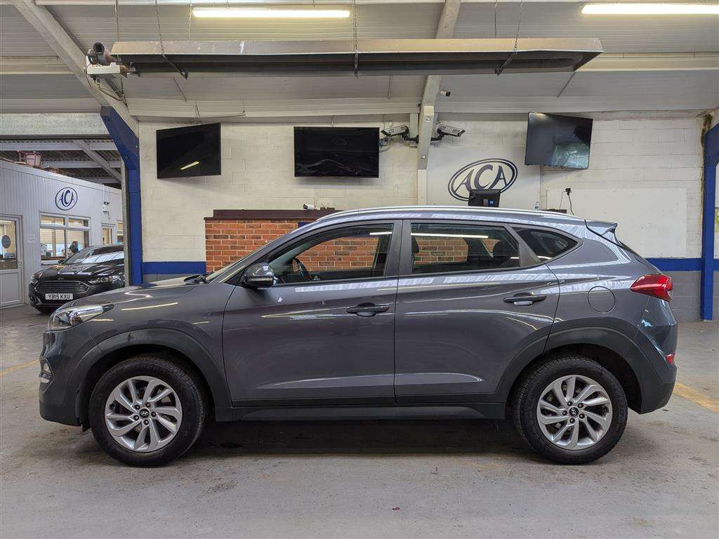 <p>2018 HYUNDAI TUCSON SE NAV B-DRIVE 2WD</p>