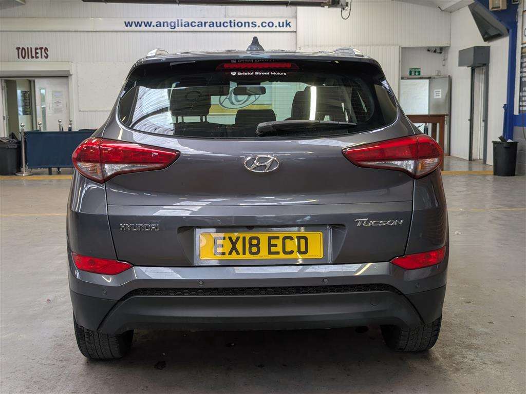 <p>2018 HYUNDAI TUCSON SE NAV B-DRIVE 2WD</p>