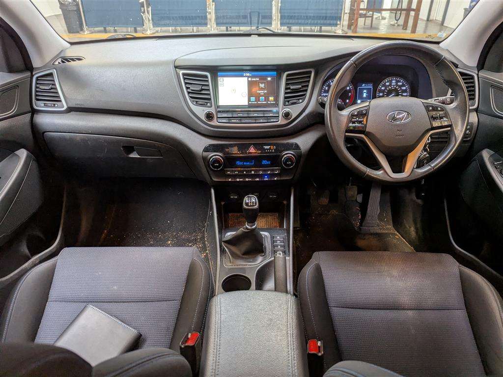 <p>2018 HYUNDAI TUCSON SE NAV B-DRIVE 2WD</p>