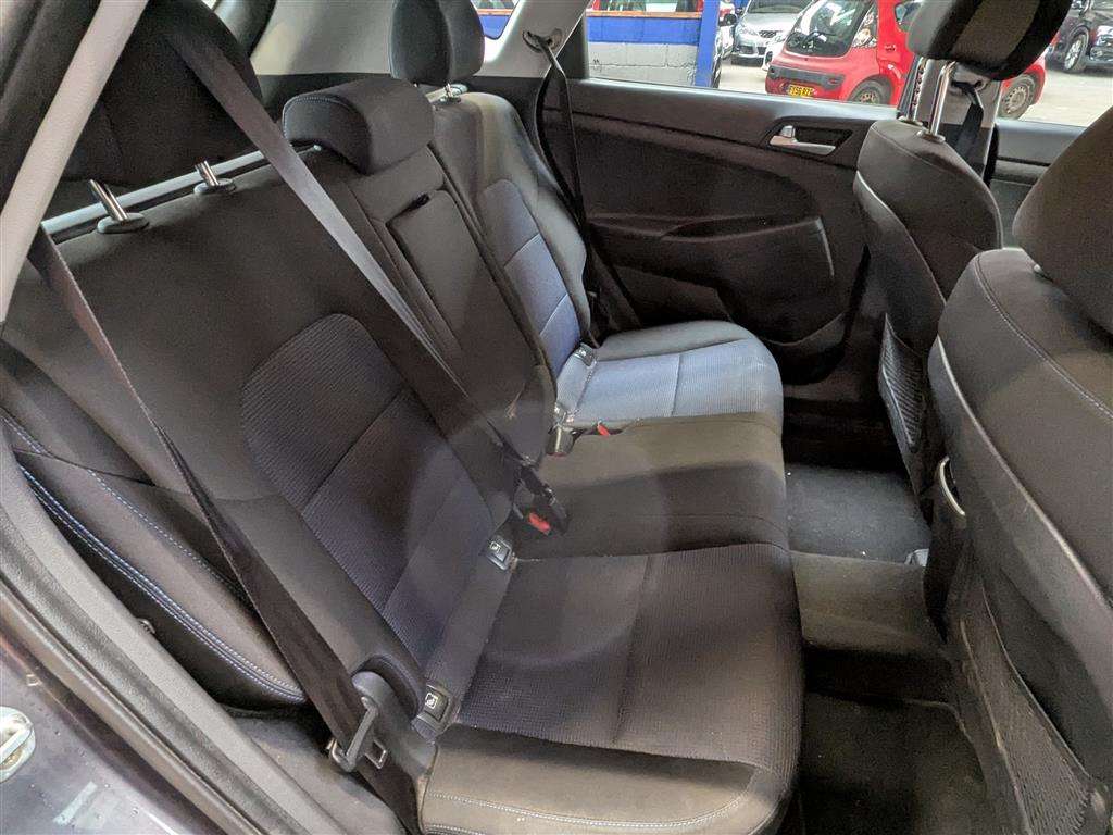 <p>2018 HYUNDAI TUCSON SE NAV B-DRIVE 2WD</p>
