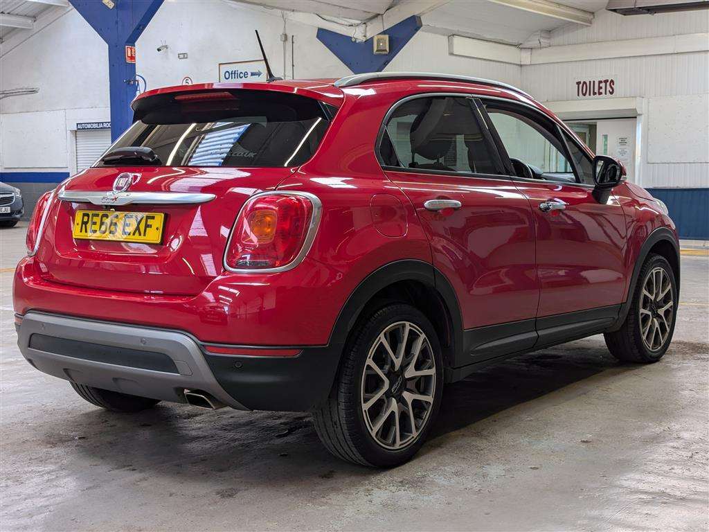 <p>2016 FIAT 500X CROSS + MULTIJET</p>