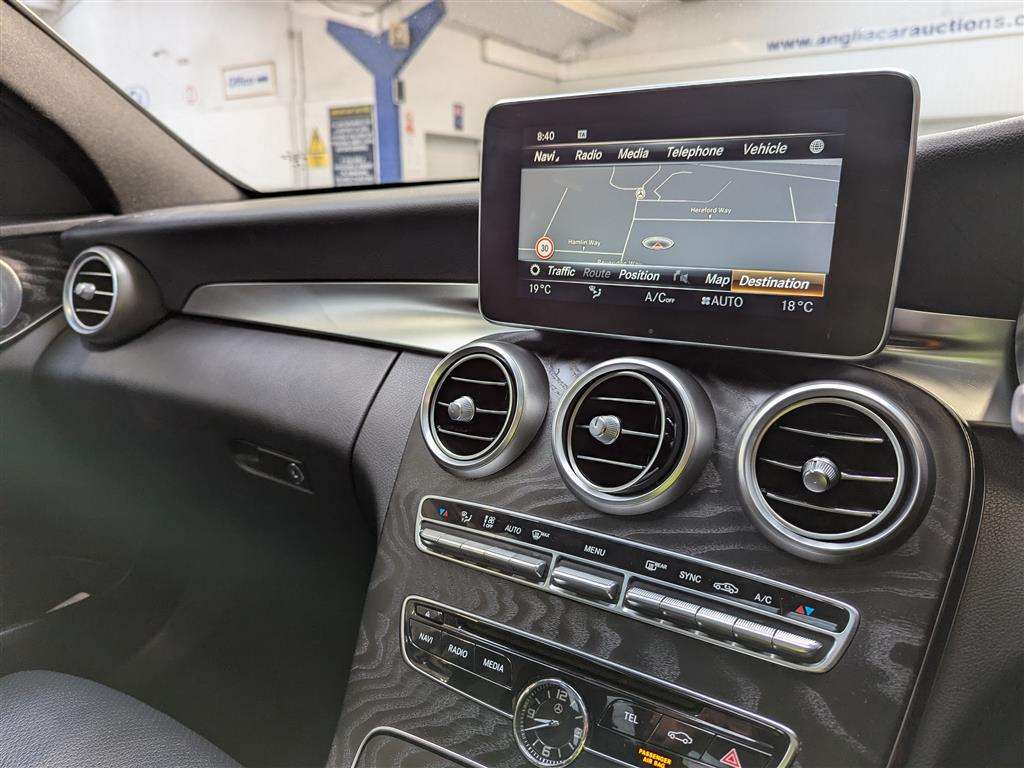 <p>2018 MERCEDES-BENZ C 250 AMG LINE PREMIUM +</p>