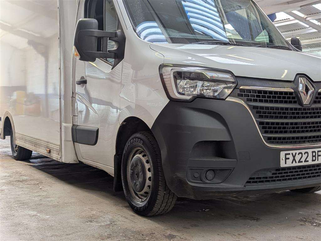 <p>2022 RENAULT MASTER LL35 BUSINESS BLUE</p>
