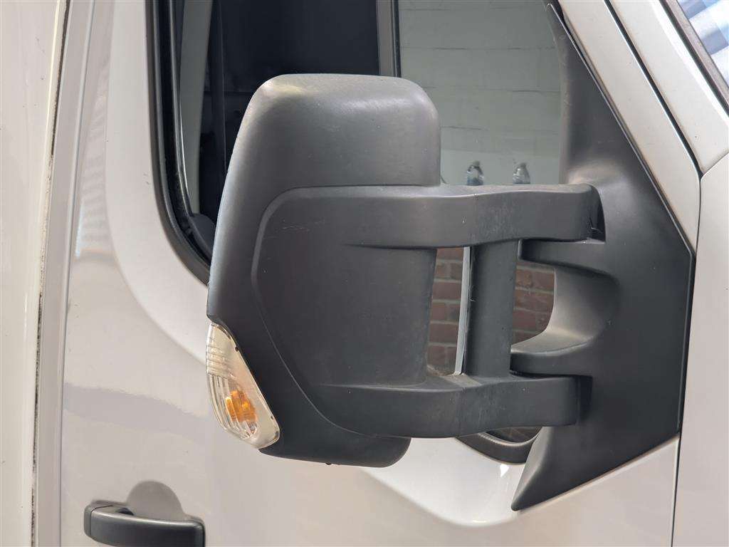 <p>2022 RENAULT MASTER LL35 BUSINESS BLUE</p>