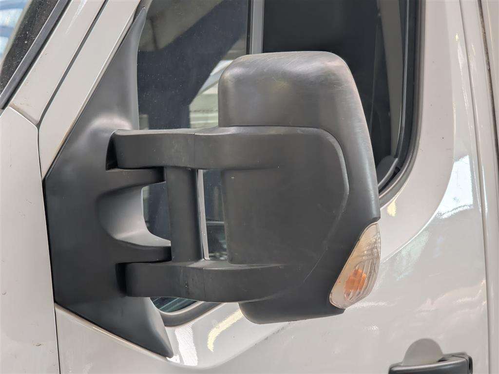 <p>2022 RENAULT MASTER LL35 BUSINESS BLUE</p>