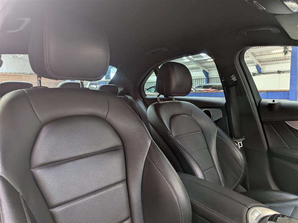 <p>2014 MERCEDES-BENZ C220 AMG LINE BLUETEC AUT</p>