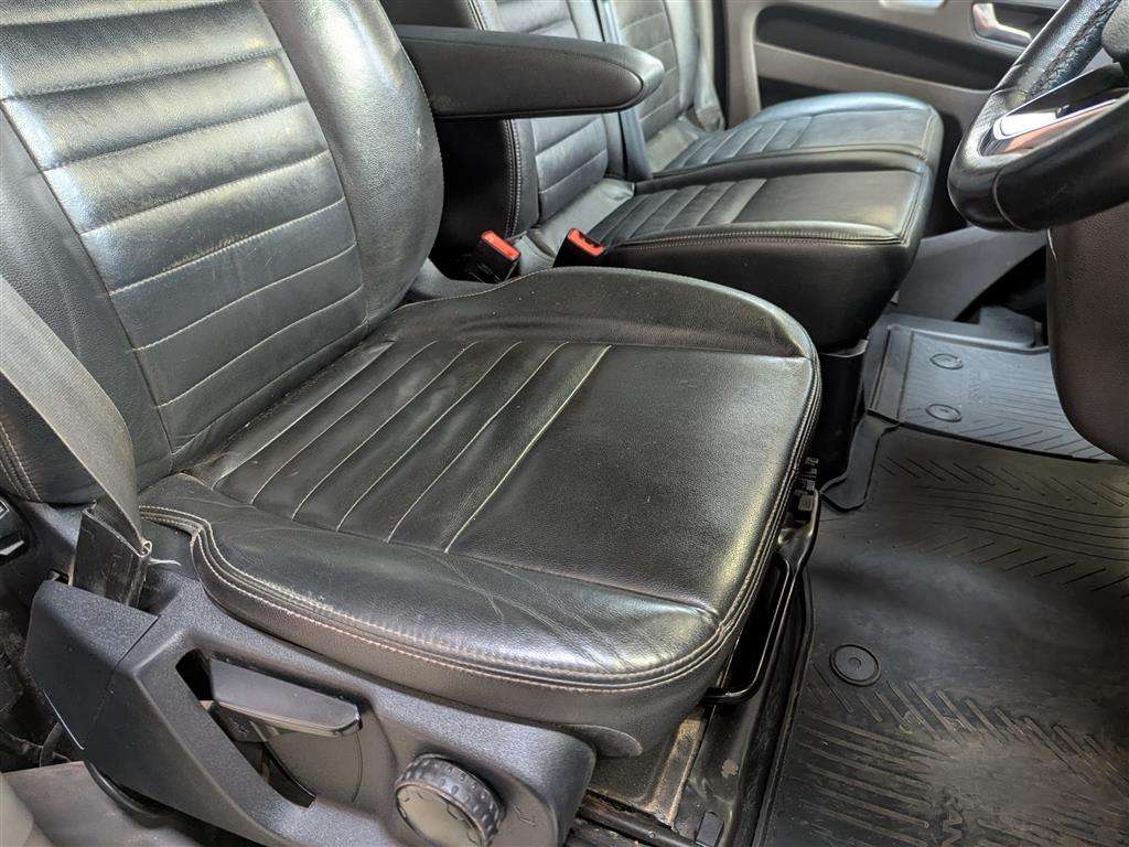<p>2021 FORD TRANSIT CUSTOM 300 TRAIL</p>