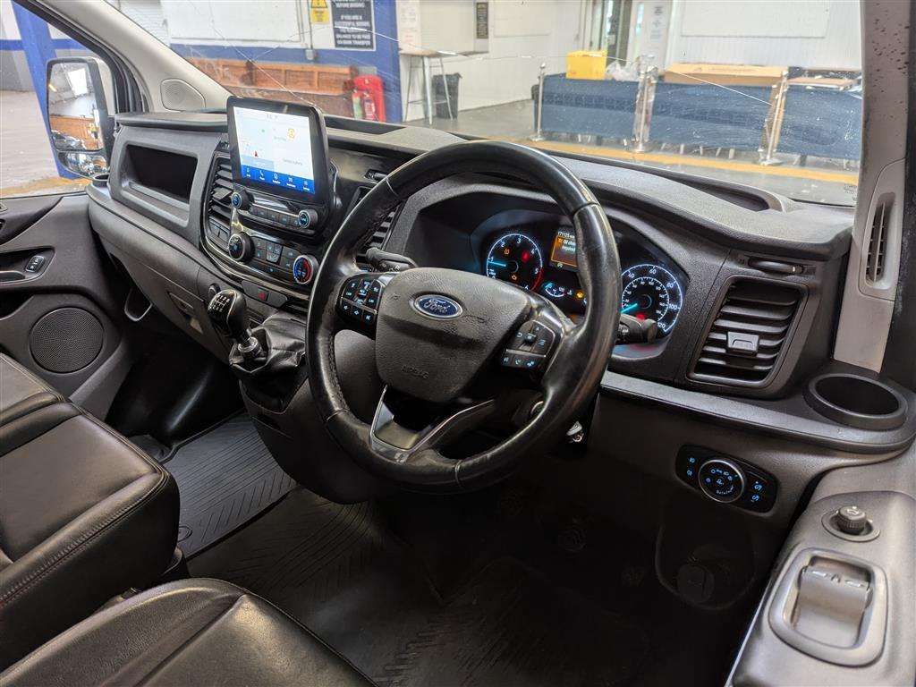 <p>2021 FORD TRANSIT CUSTOM 300 TRAIL</p>