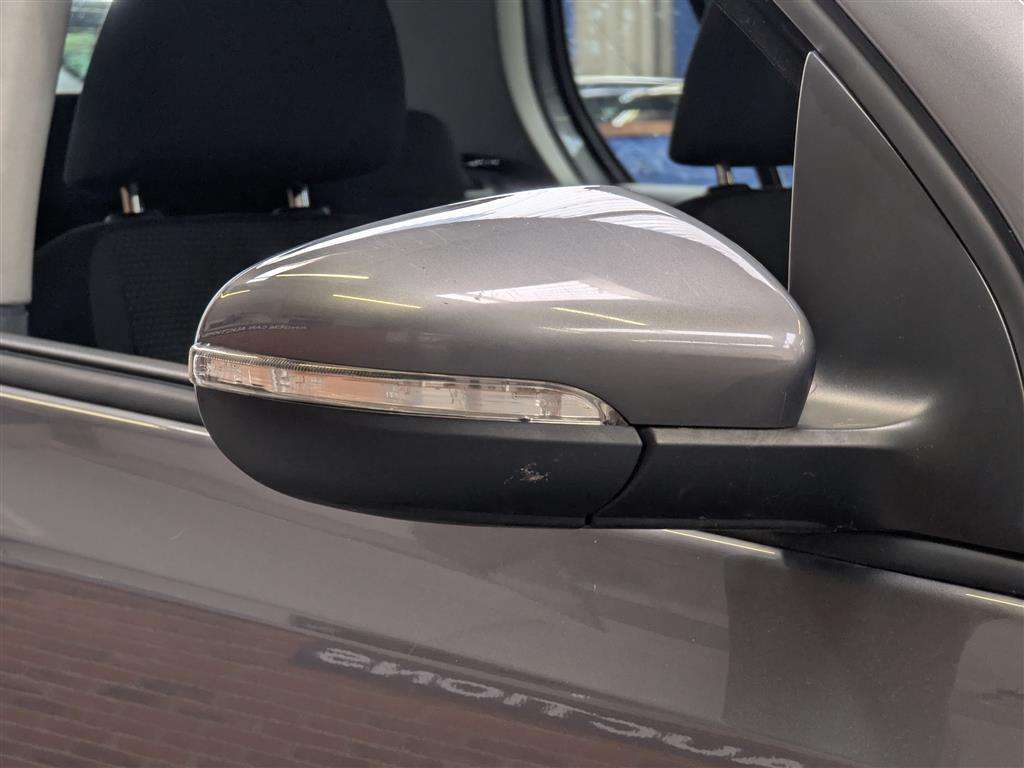 <p>2011 VOLKSWAGEN GOLF MATCH TDI</p>
