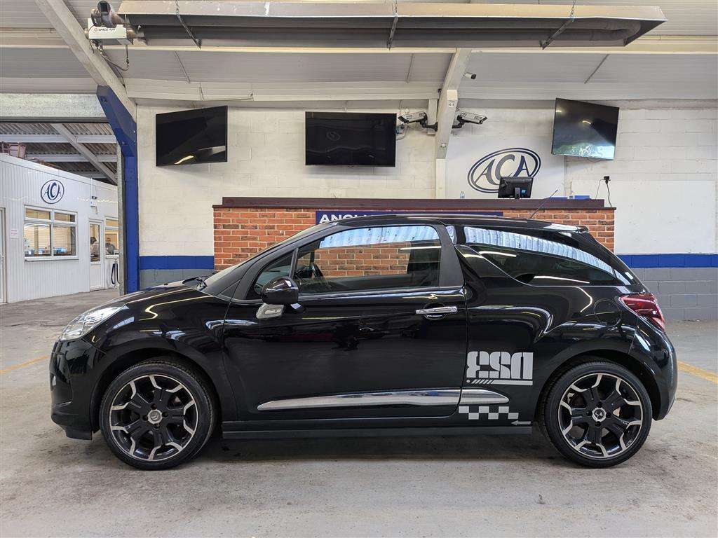 <p>2016 DS DS3 DSTYLE PURETECH</p>