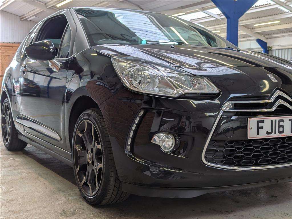 <p>2016 DS DS3 DSTYLE PURETECH</p>