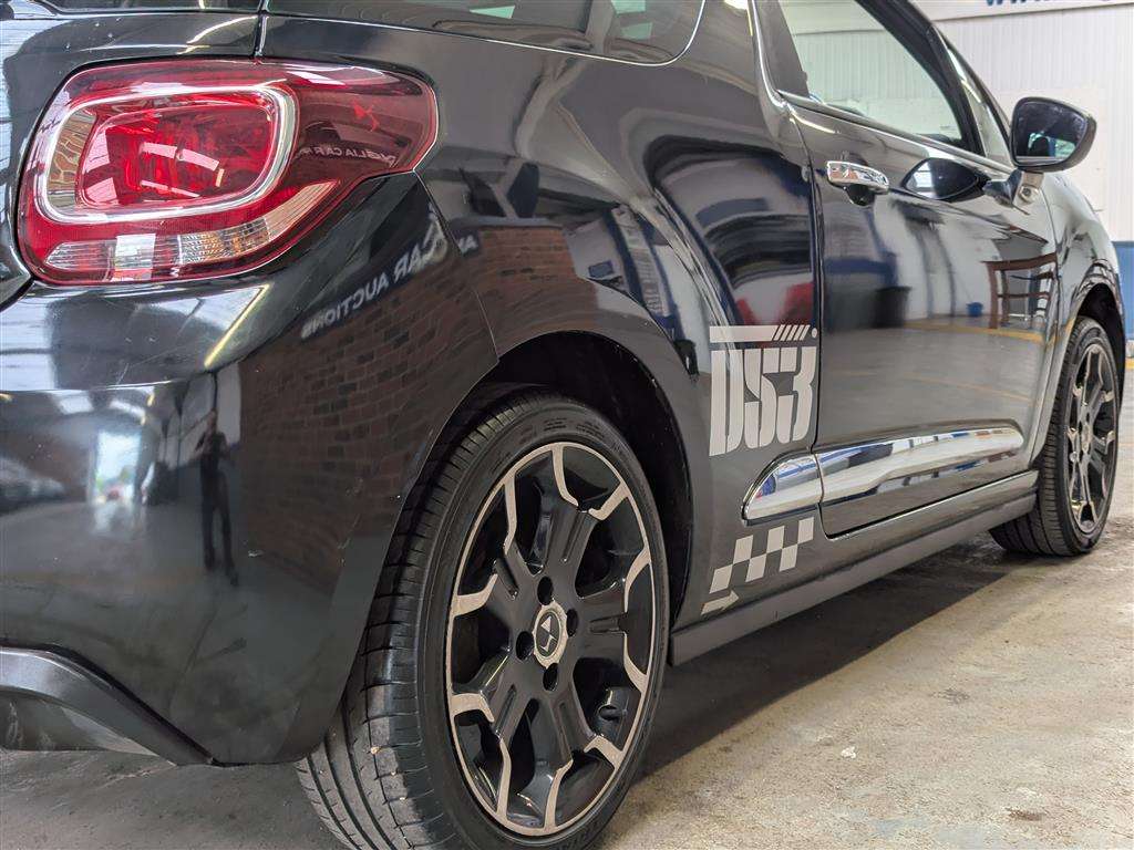 <p>2016 DS DS3 DSTYLE PURETECH</p>