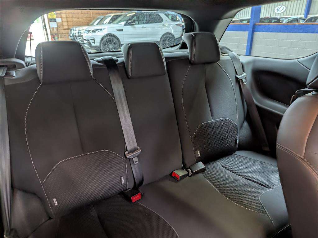 <p>2016 DS DS3 DSTYLE PURETECH</p>