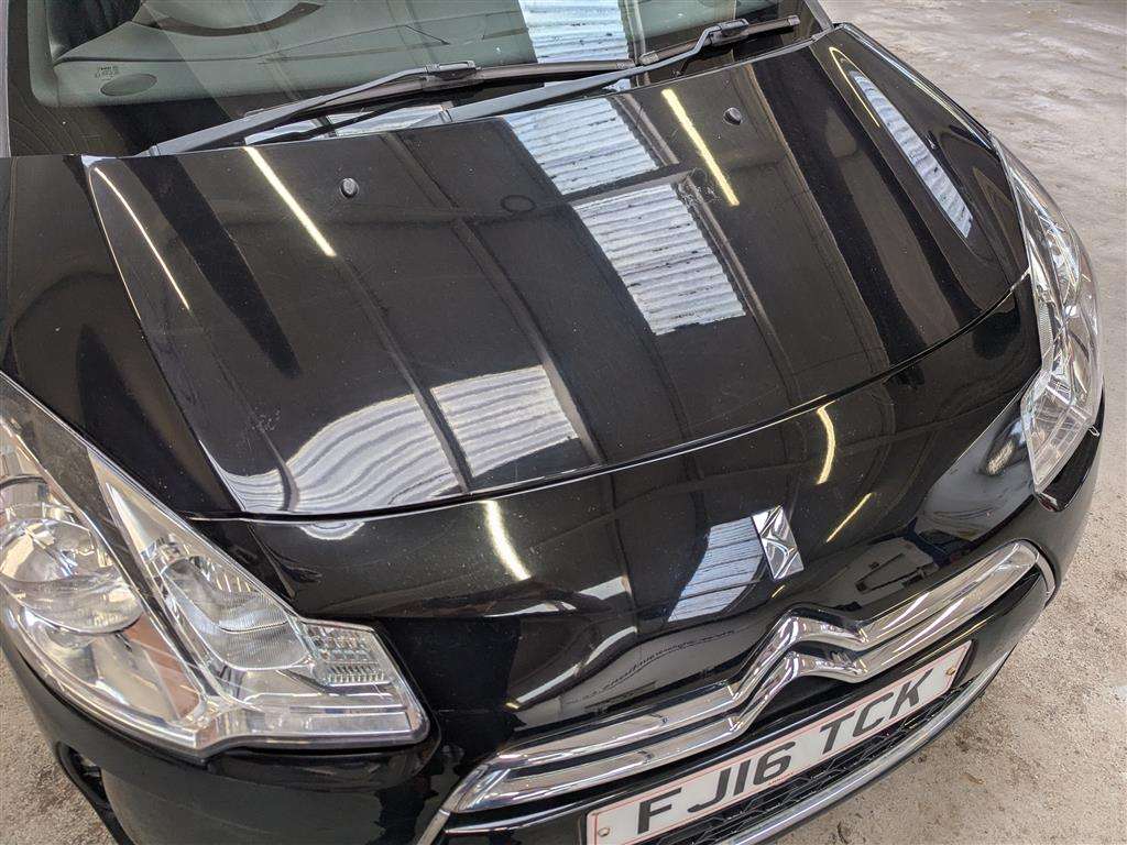 <p>2016 DS DS3 DSTYLE PURETECH</p>