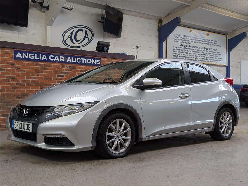 <p>2013 HONDA CIVIC I-DTEC ES</p>