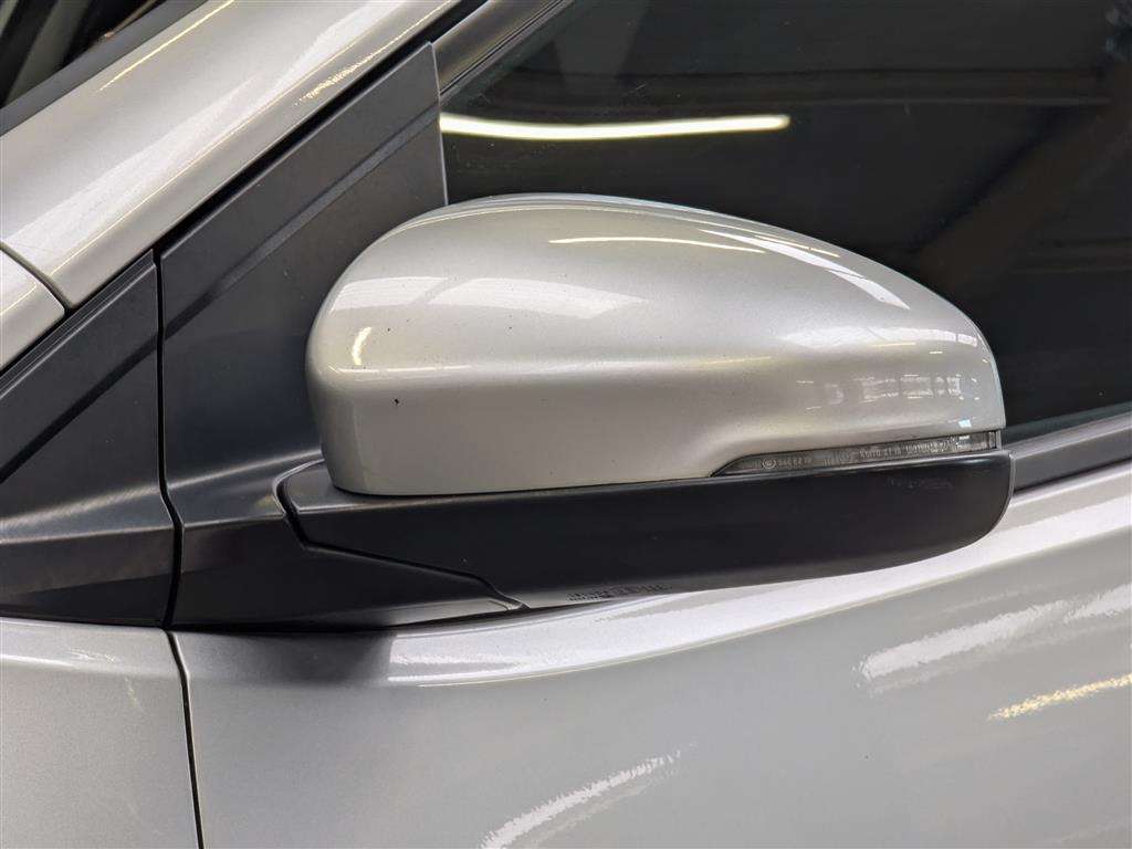 <p>2013 HONDA CIVIC I-DTEC ES</p>