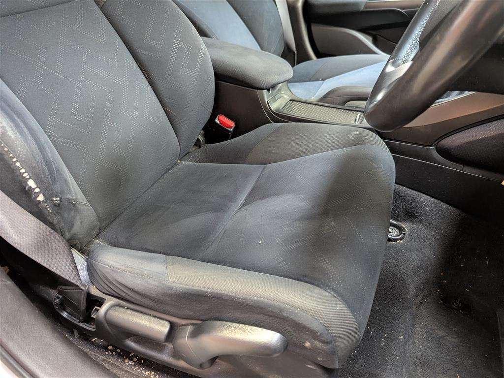 <p>2013 HONDA CIVIC I-DTEC ES</p>