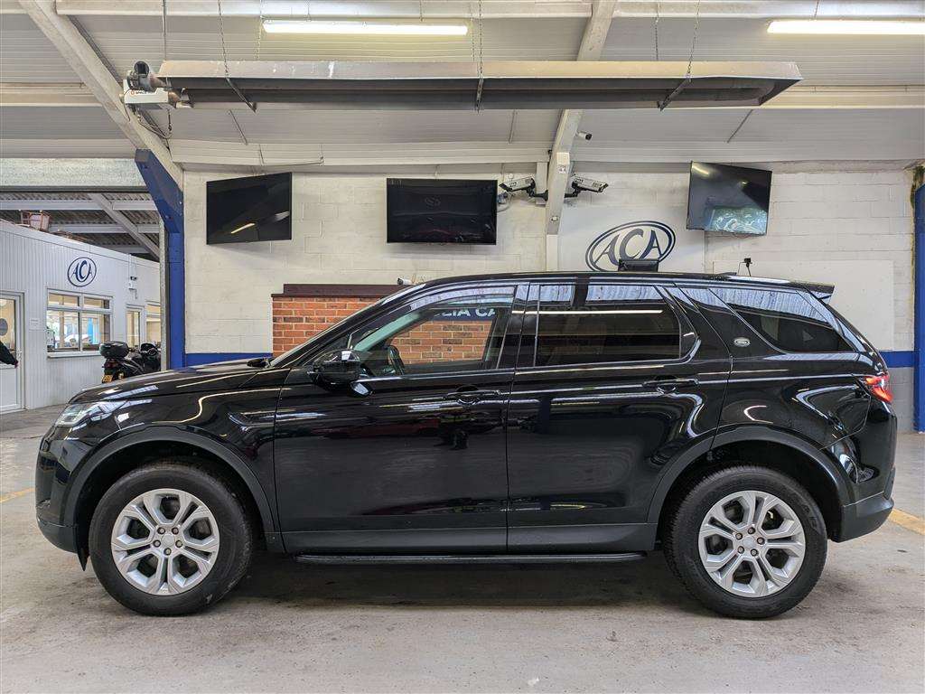 <p>2019 LAND ROVER DISCOVERY SPORT S D AUTO</p>