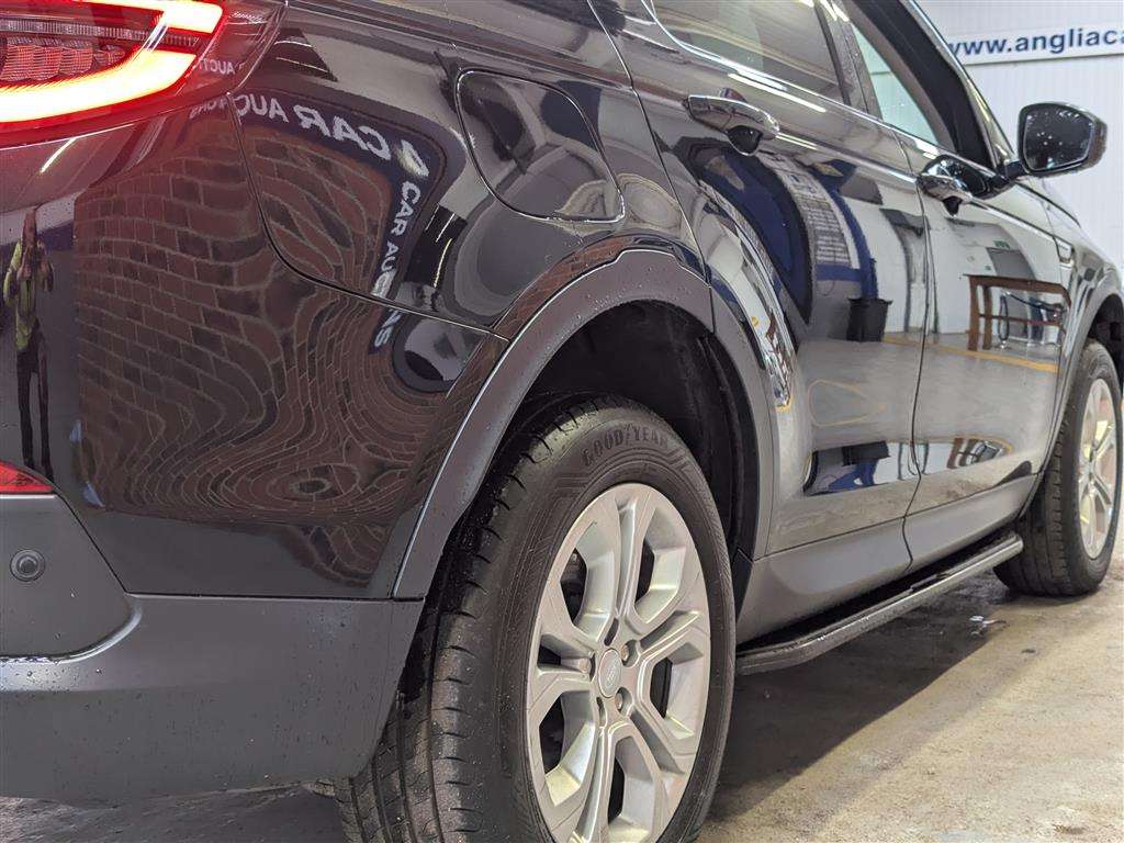 <p>2019 LAND ROVER DISCOVERY SPORT S D AUTO</p>