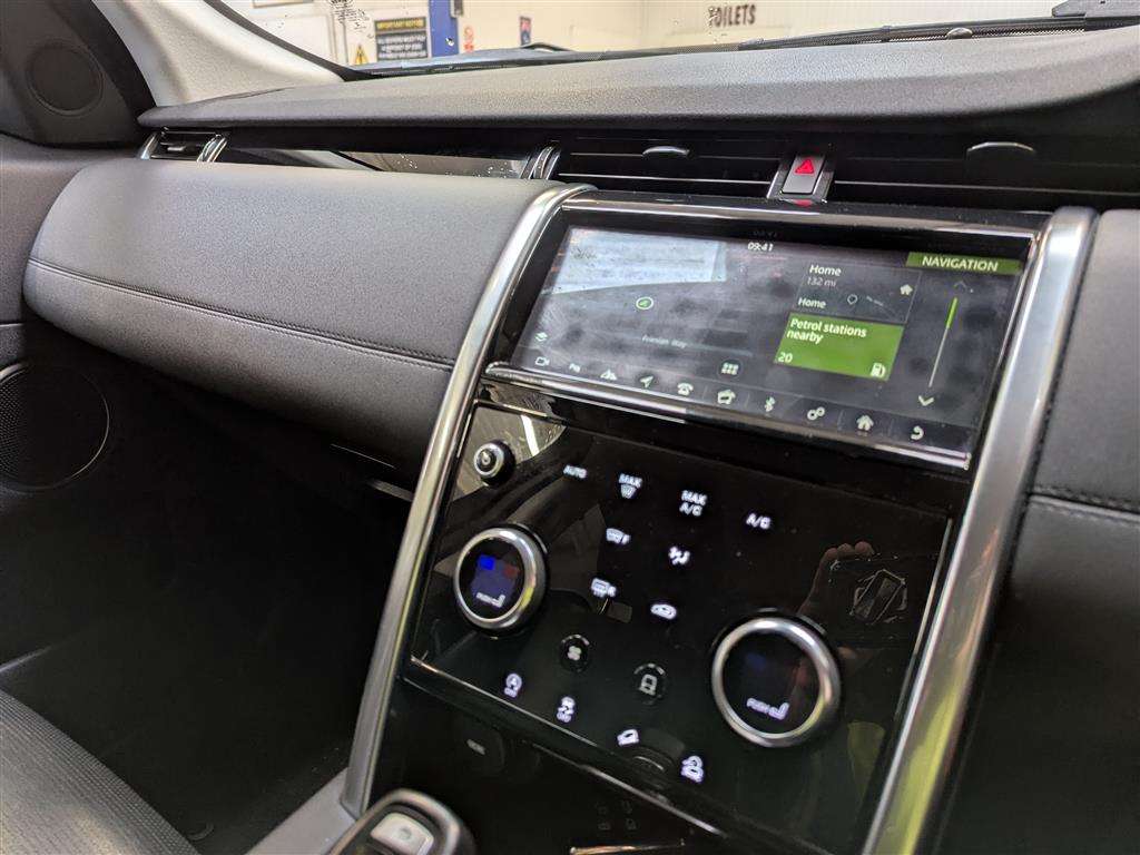 <p>2019 LAND ROVER DISCOVERY SPORT S D AUTO</p>