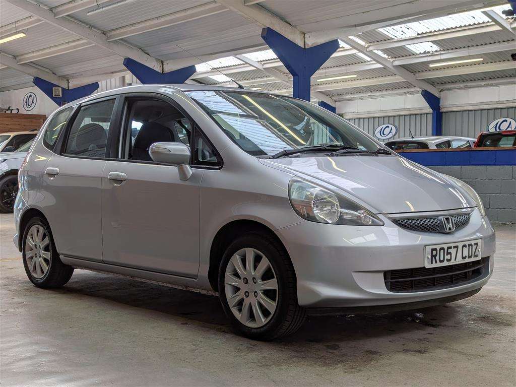 <p>2007 HONDA JAZZ SE</p>
