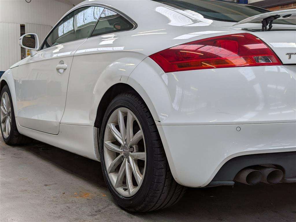 <p>2011 AUDI TT SPORT TDI QUATTRO</p>