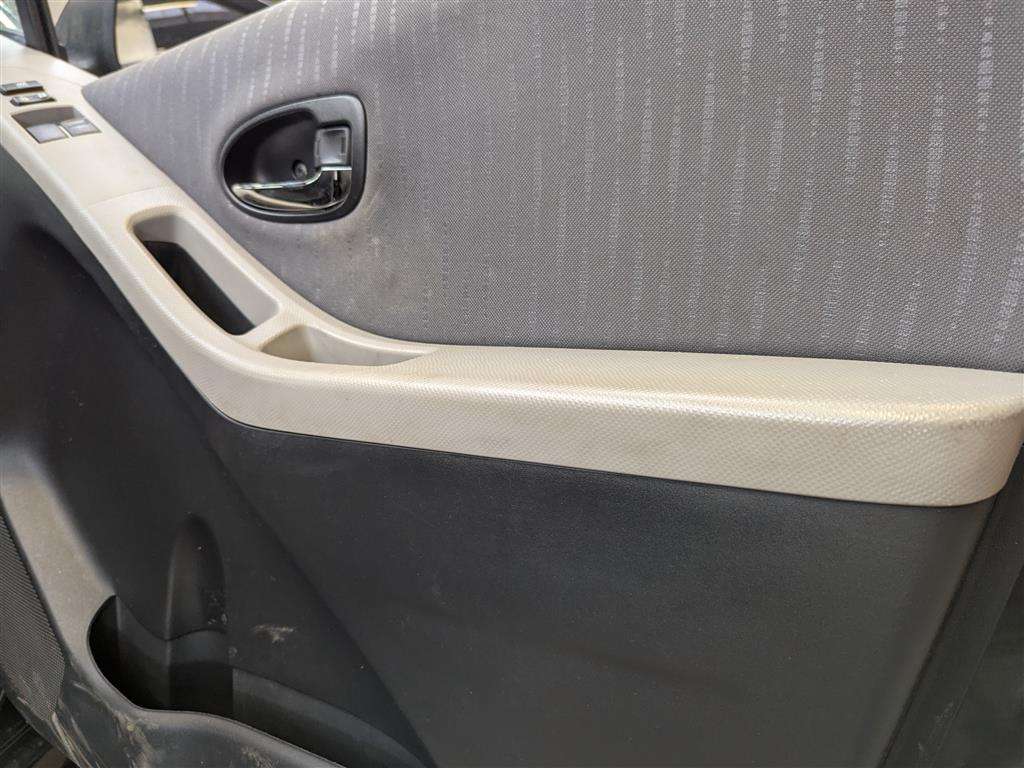 <p>2009 TOYOTA YARIS TR VVT-I</p>