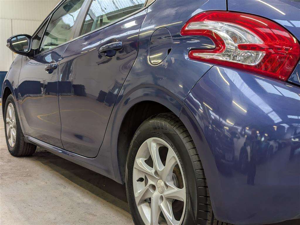 <p>2014 PEUGEOT 208 ACTIVE</p>