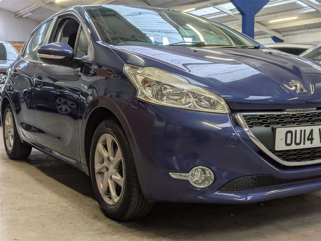 <p>2014 PEUGEOT 208 ACTIVE</p>