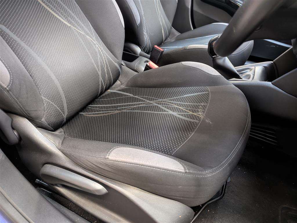 <p>2014 PEUGEOT 208 ACTIVE</p>