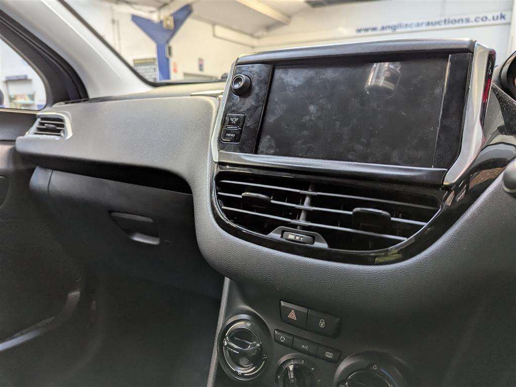 <p>2014 PEUGEOT 208 ACTIVE</p>
