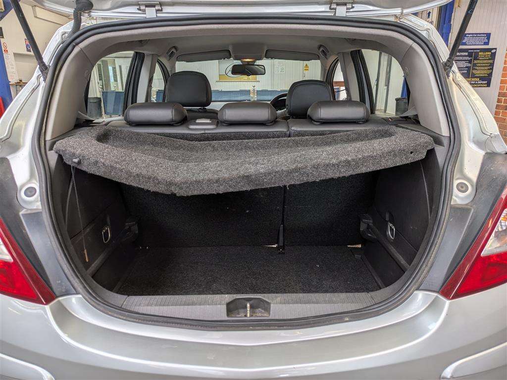 <p>2008 VAUXHALL CORSA DESIGN AUTO</p>
