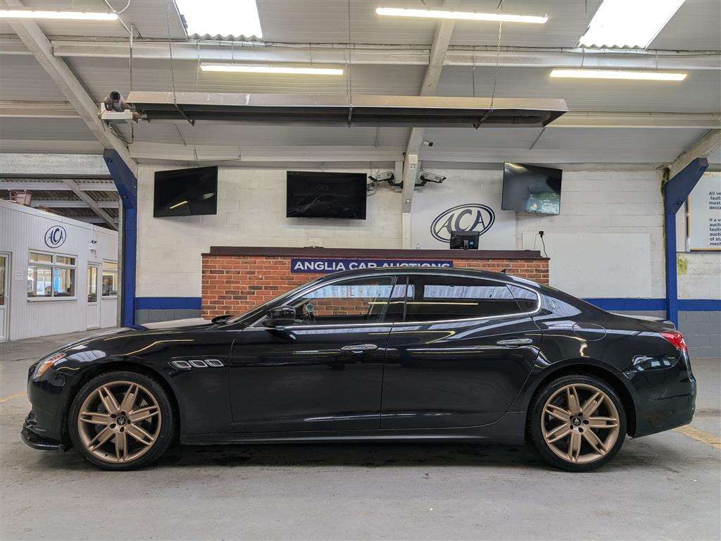 <p>2016 MASERATI QUATTROPORTE DV6 AUTO</p>